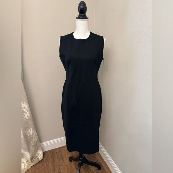 SPANX Perfect Fitted Dress 🖤 - Picture 2 of 13